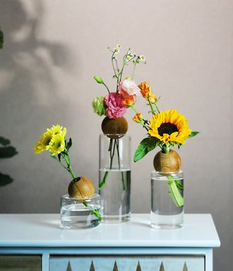 oscillating-vase