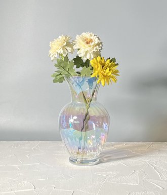 DAZZLING VASE